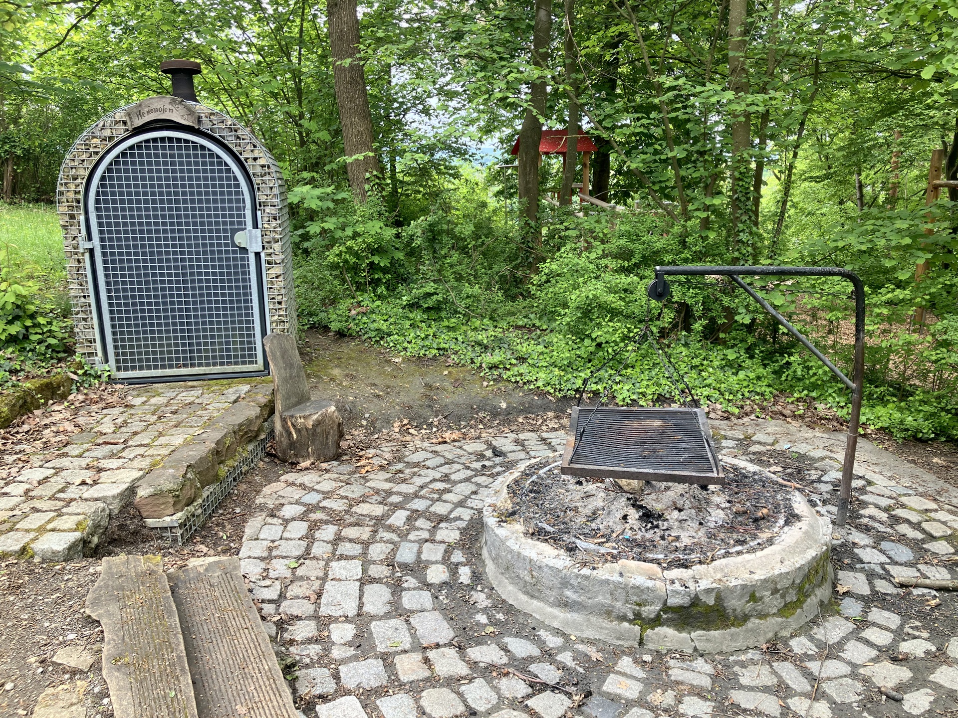 Grillplatz und Backhaus