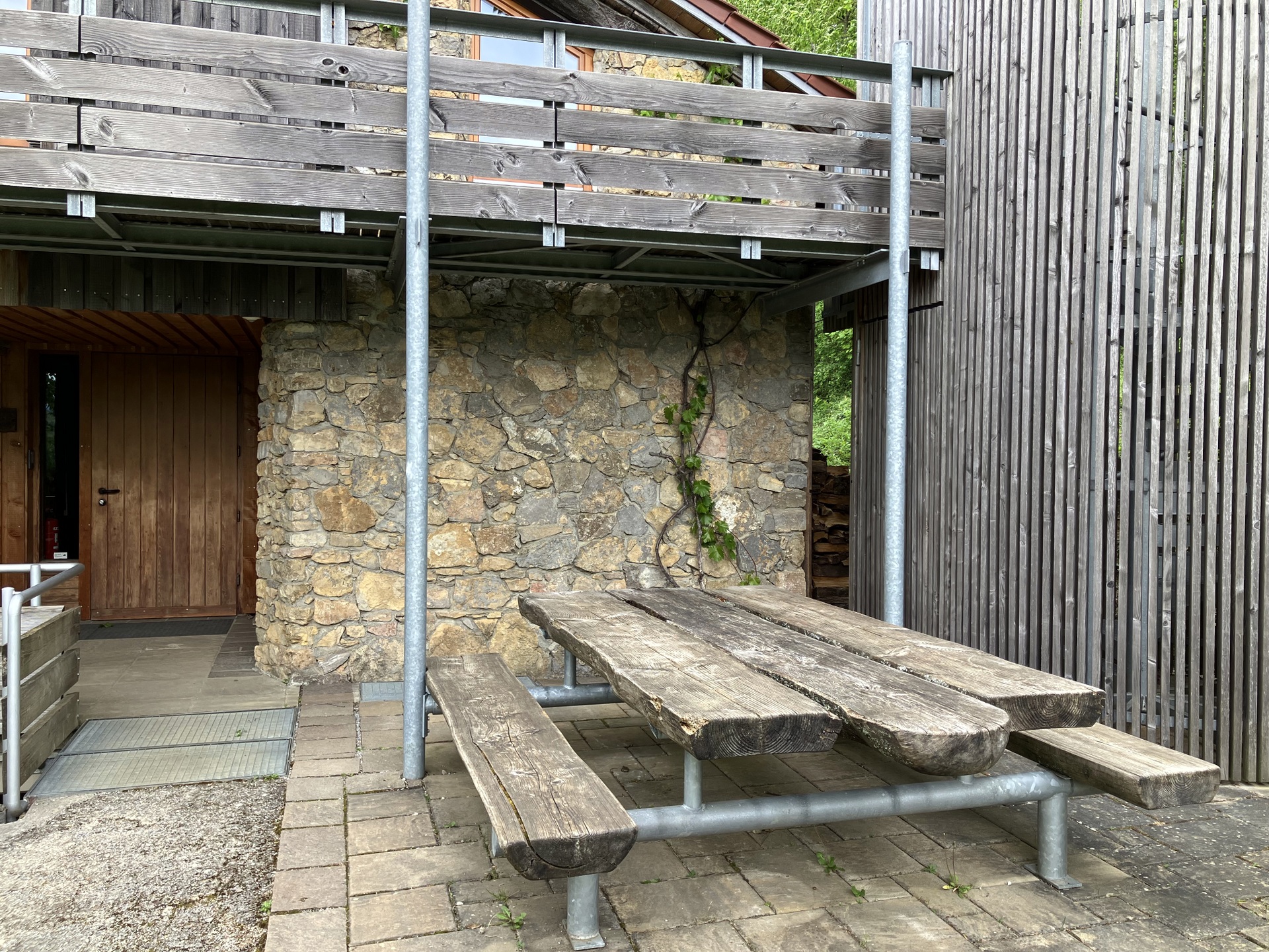 Naurfreundehaus Dietlingen - Sitzplatz-Turmbank Naurfreundehaus Dietlingen - Sitzplatz-Turmbank